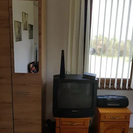 Bungalow Megi * Nadezhda