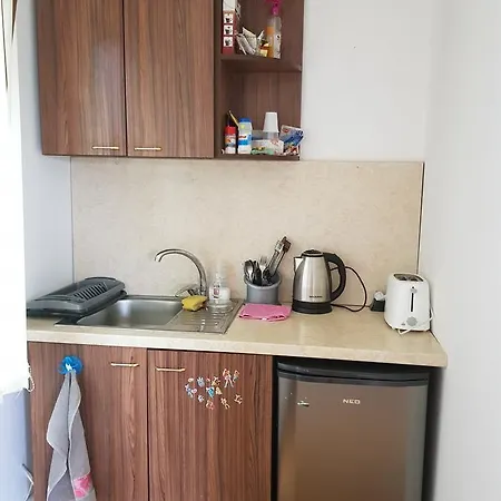 Bungalow Megi Campsite Nadezhda