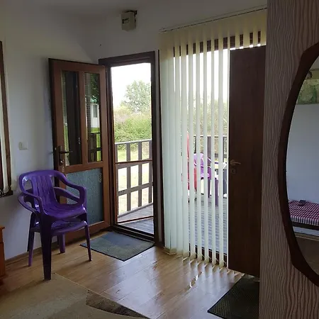 Campsite Bungalow Megi