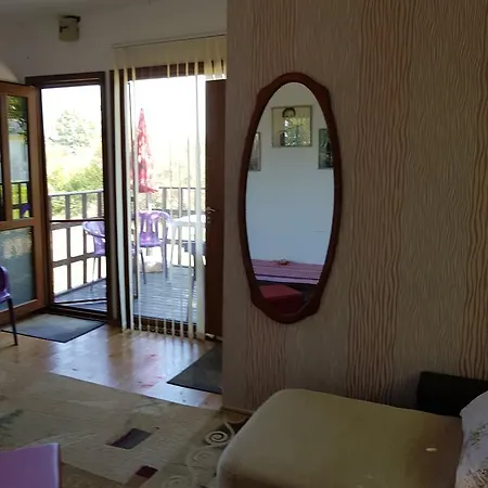 Campsite Bungalow Megi *